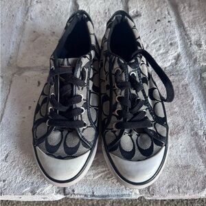 Black and White coachSneakers